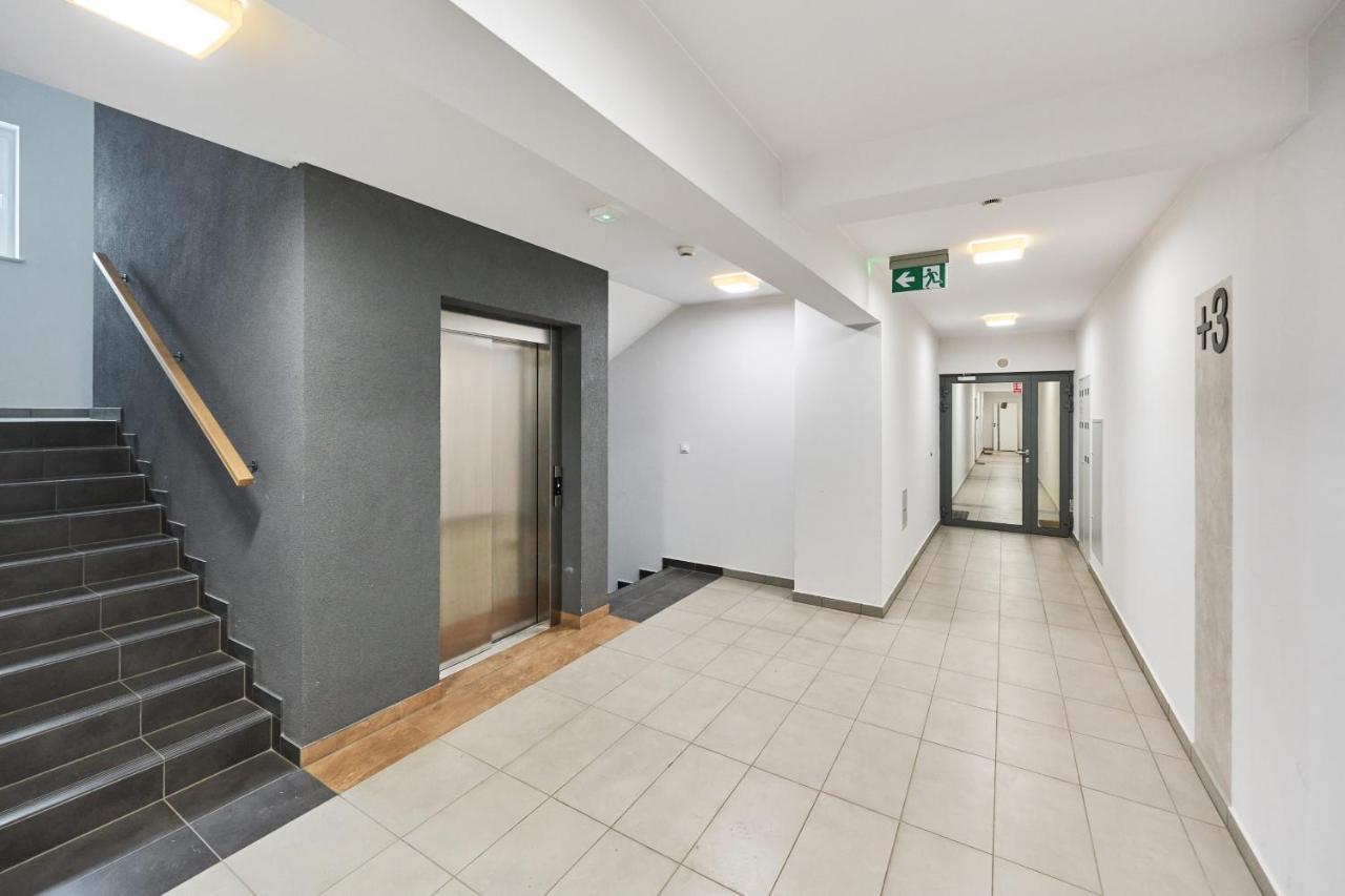 Wroclaw Rose Apartments By Noclegi Renters Exteriör bild