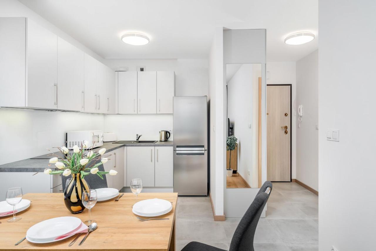 Wroclaw Rose Apartments By Noclegi Renters Exteriör bild